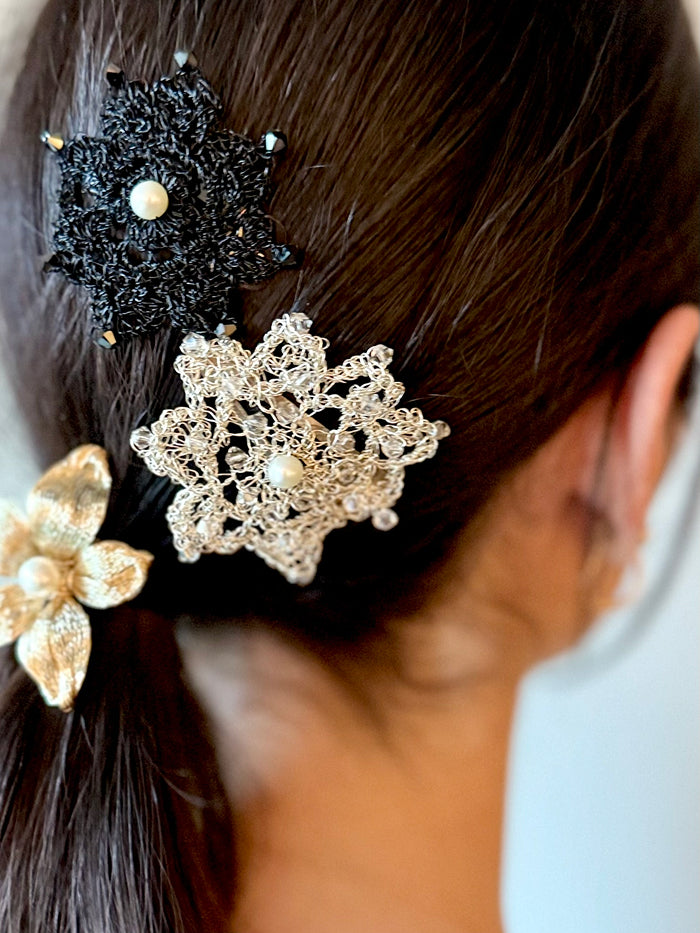 Lace Petite Flower Click-Clack